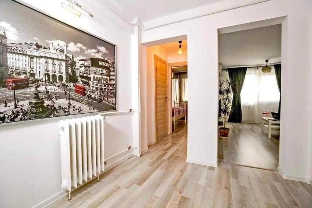 Poetry I Piata Victorei Bukarest Exteriör bild